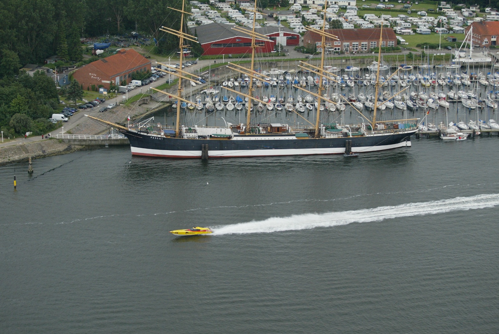 Powerboat P1 Travemuende