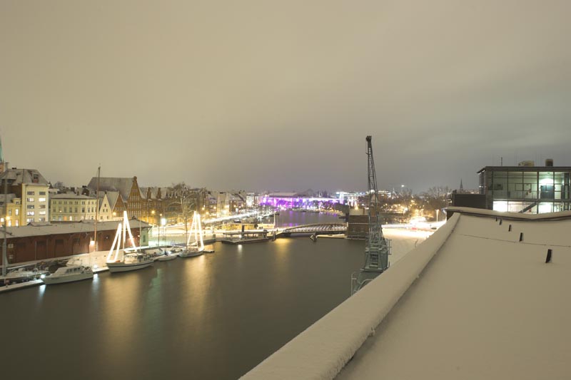 Lübeck bei Nacht im Schnee